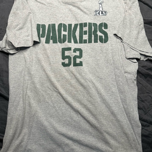 Reebok Other - Reebok Gray Packers #52 Matthews Tee